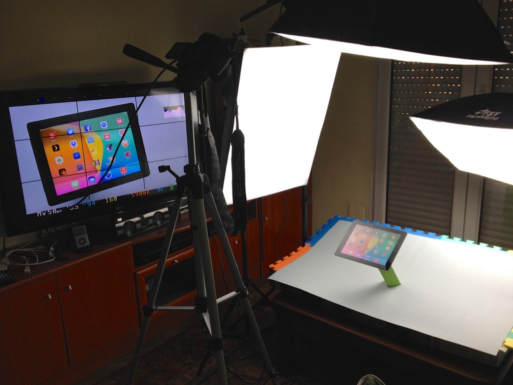 Filming iPad Screen with Soft Boxes on my improvised Home Studio - DIY